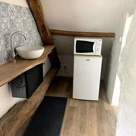 Le Petit Bois Mayetais Apartment *